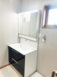 シンプルモダン×ウッドアクセントの家（新築）