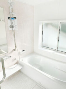 圧巻の180度パノラマビューと木の温もりに包まれた、別荘のような店舗兼住宅