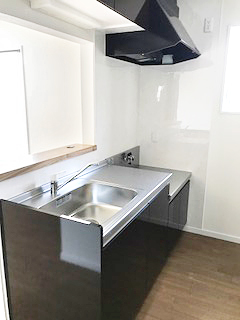 アンティーク調ブリックタイルが迎える、こだわりのデザイナーズアパート