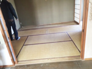 住宅リフォーム：見せ梁と光が映える空間