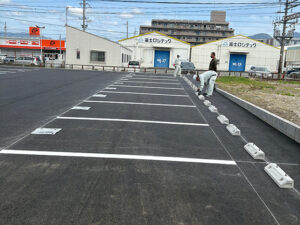 駐車場新設工事 ライン・車止め
