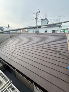 屋根カバー工法（重ね葺き）施工後