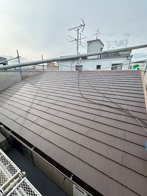 屋根カバー工法（重ね葺き）施工後
